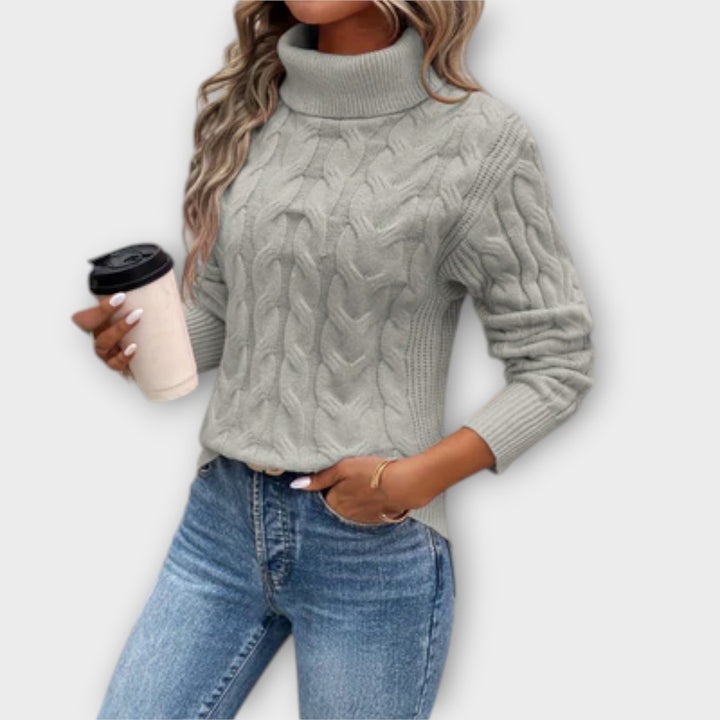 Amelia – Pulover Elegant cu Guler Rulou din Plasă