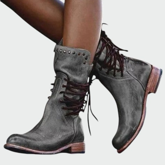 Alma – Botine vintage cu șireturi